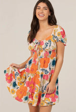 Load image into Gallery viewer, Tropical Floral Short Sleeve Dress
