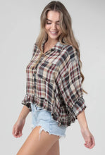 Load image into Gallery viewer, Vintage Ruffle Plaid Cropped Top
